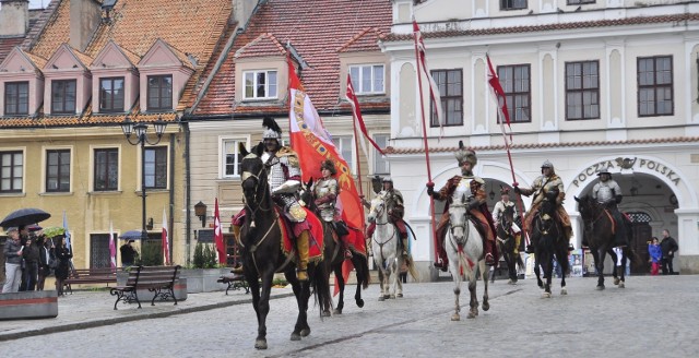 Sandomierska husaria budzi  zachwyt wszędzie tam, gdzie się pojawi.  We wrześniu wystąpi  podczas uroczystości odsłonięcia pomnika Jana III Sobieskiego w Wiedniu