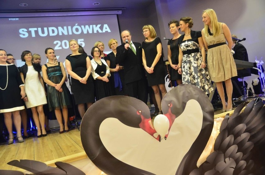 Studniówka 2015 IV LO w Poznaniu odbyła się w sobotę, 31...