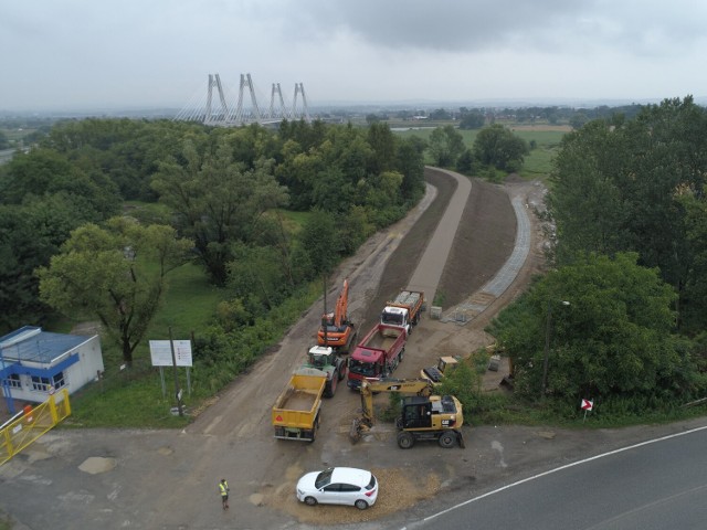 Rozbudowa wałów w okolicy ul. Longinusa Podbipięty