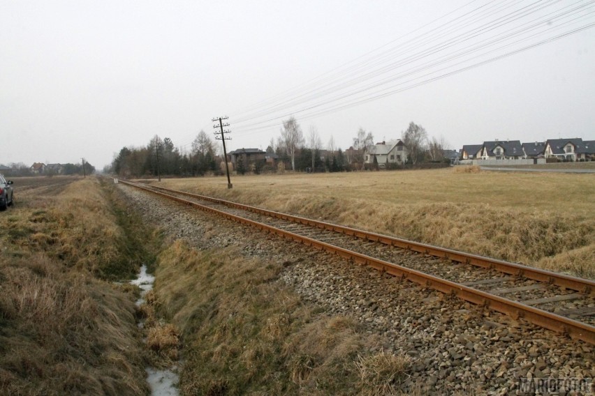 Przejazd kolejowy w Opolu Chmielowicach.