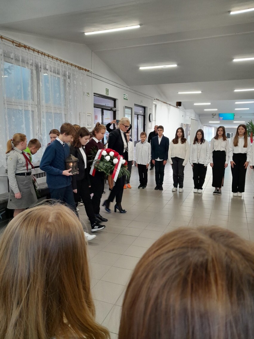 Uczniowie Szkoły Podstawowej nr 8  w Chełmie uczcili Dzień Patrona