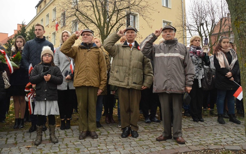 Święto Niepodległości 2018 w Malborku [ZDJĘCIA cz. 2]. Uroczystość pod Pomnikiem Armii Krajowej z życzeniami burmistrza dla Polski