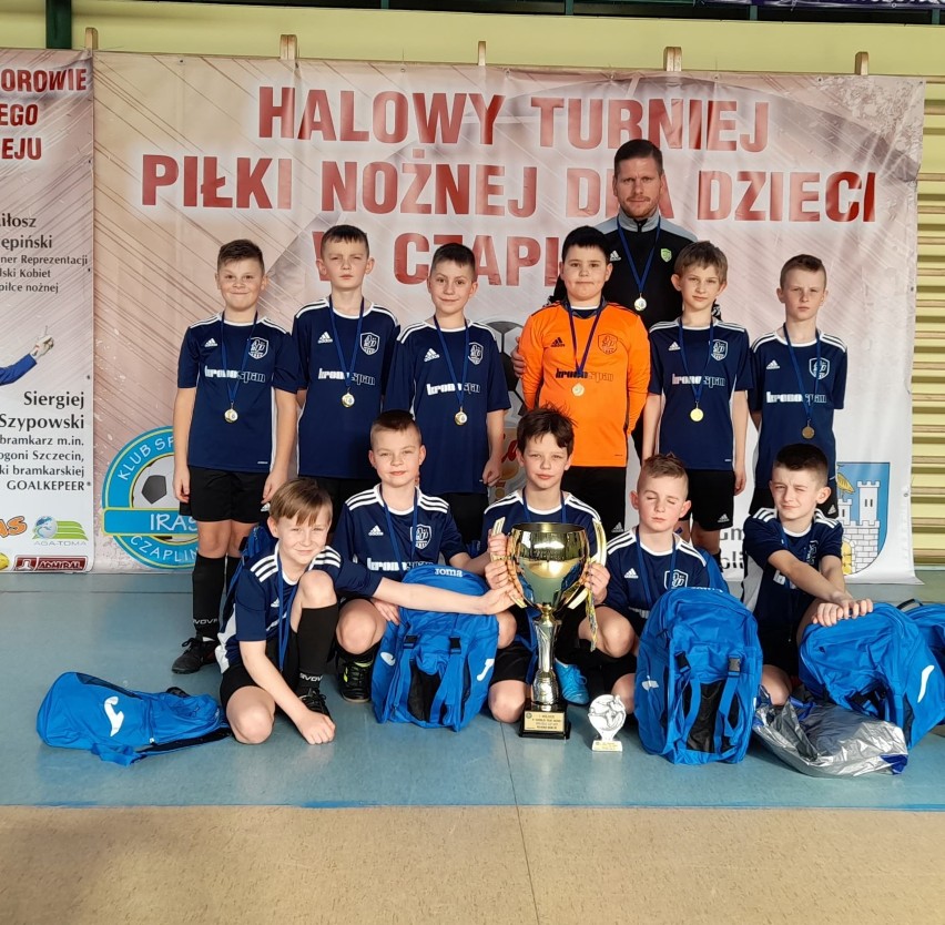 Złota drużyna Akademii Piłkarskiej Szczecinek