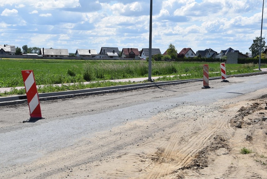 Trwa wyczekiwana przez mieszkańców modernizacja drogi. Uwaga na utrudnienia!