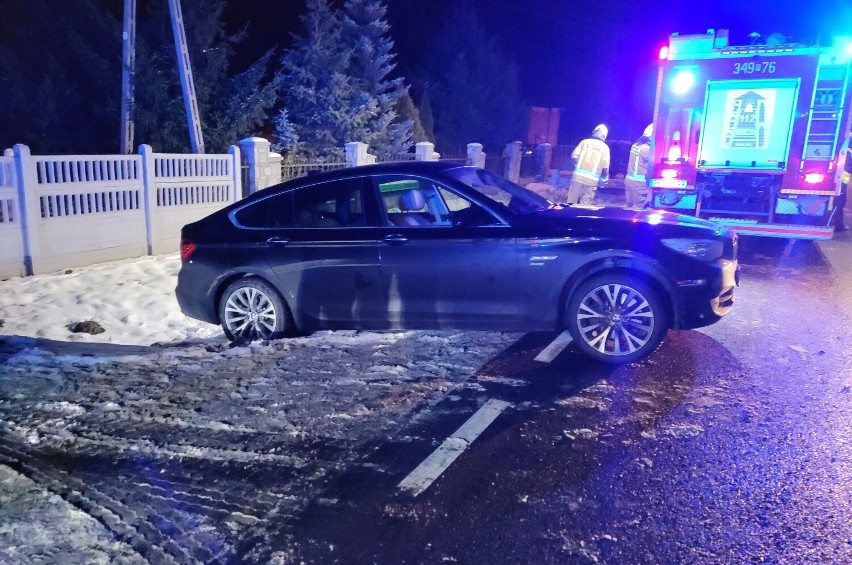 Wypadek z udziałem trzech pojazdów w Opatówku