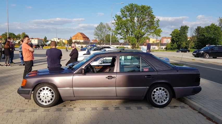 Legnickie Klasyki, spotkanie na parkingu [ZDJĘCIA]