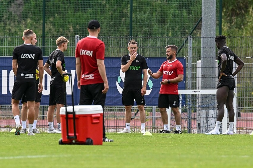 Lechia Gdańsk ma nowy sztab szkoleniowy. Kto będzie pomagać trenerowi Szymonowi Grabowskiemu?