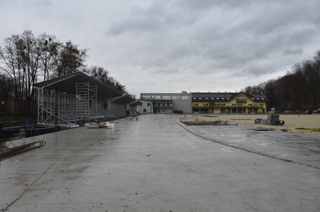 Prace na stadionie w Cieszynie postępują. Zobacz resztę zdjęć w galerii >>>