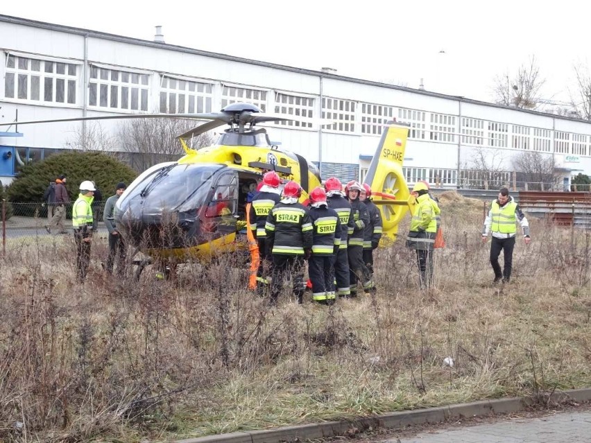 Groźny wypadek we Wrocławiu. Rannego zabrał helikopter (ZOBACZ ZDJĘCIA)