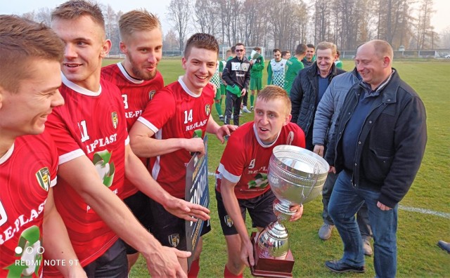 Finał piłkarskiego Pucharu Polski w oświęcimskim podokręgu; LKS Rajsko obroniło trofeum. W finale, rozegranym na neutralnym boisku w Kętach, ekipa z Rajska pokonała po rzutach karnych LKS Jawiszowice 4:3. W regulaminowym czasie był remis 2:2.