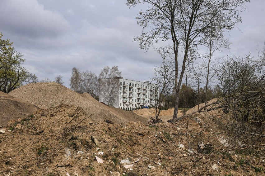 Kłomino to osada leśna położona 12 kilometrów od Bornego...