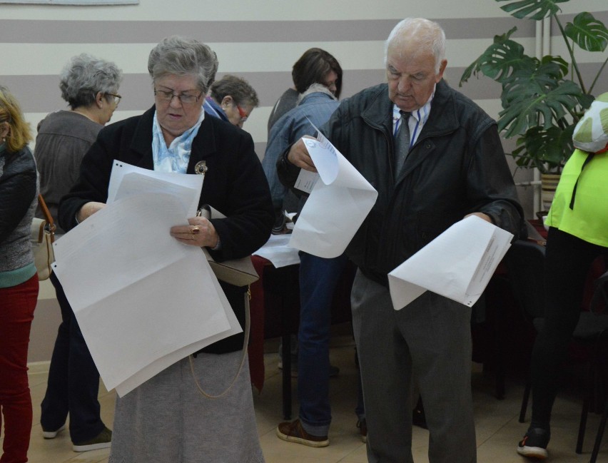 Tak głosowali mieszkańcy Malborka [ZDJĘCIA]. Wybory samorządowe przebiegały spokojnie, były dwa zgłoszenia na policję