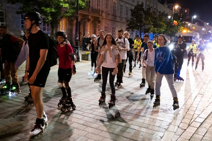 W sobotni wieczór rolkarze kolejny raz opanują miasto. Po...