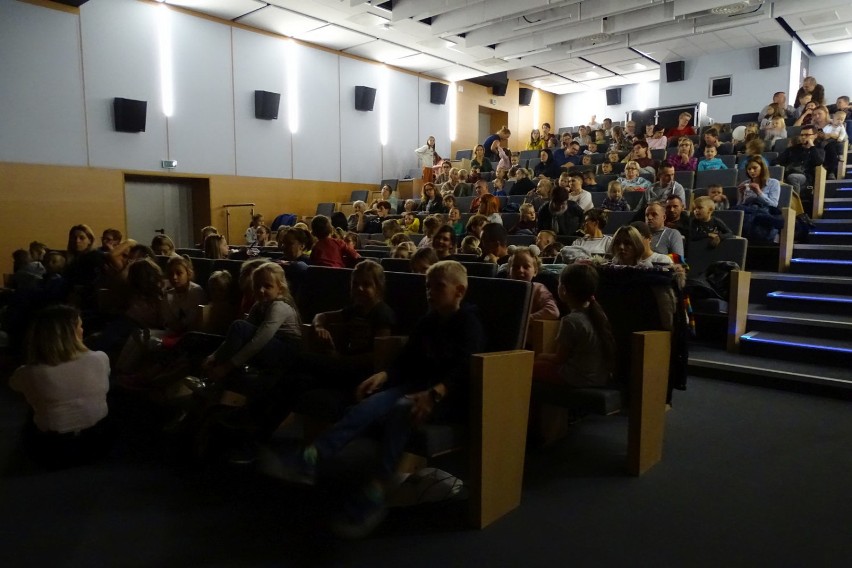 Teatrzyk dla dzieci "Być dorosłą"