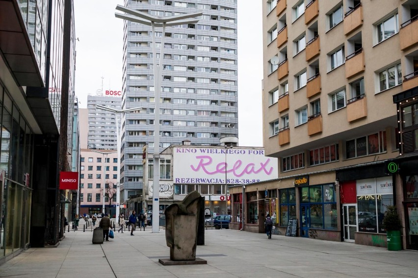 Kino Relax. Miały być apartamenty i sala teatralna. Zostały...