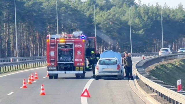 Renault zapaliło się na 105 km trasy S3.