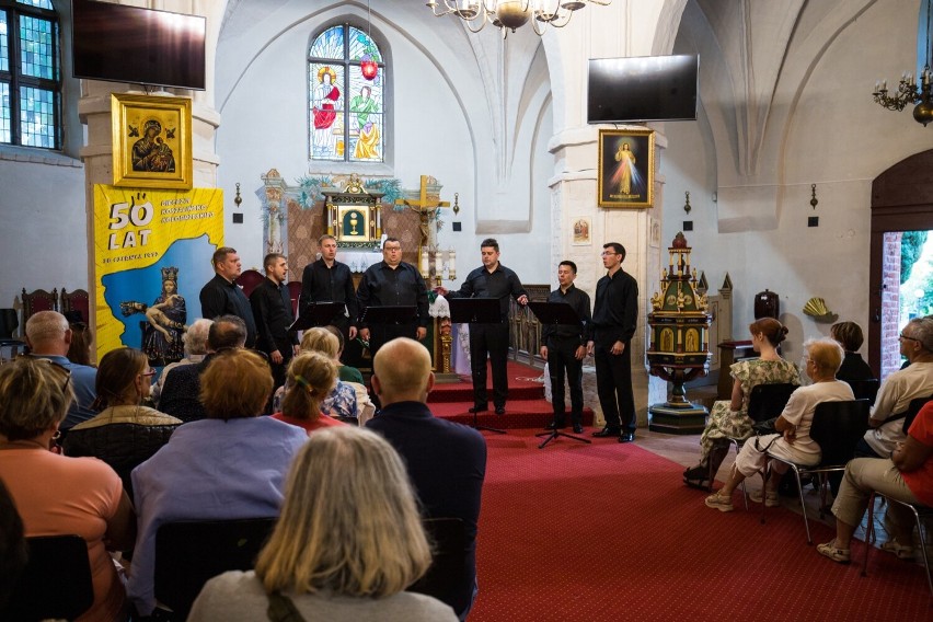 Piękny koncert w kościele św. Gertrudy w Darłowie. Podziękowania dla Polaków za solidarność z Ukrainą 