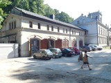 Stajnia i wozownia kompleksu pałacowego Scheiblera w Łodzi będą zabytkami [ZDJĘCIA]