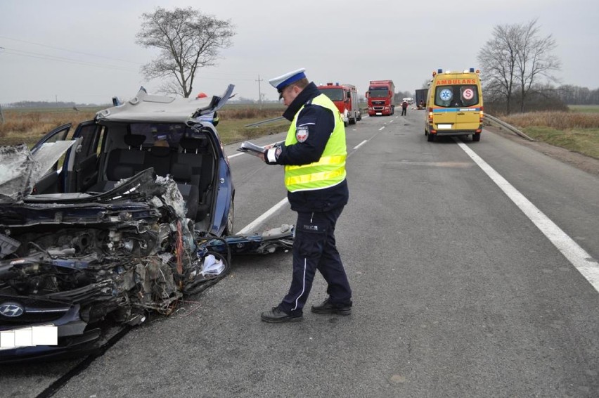 Wypadek na krajowej 7. 50-letni kierowca trafił do szpitala [ZDJĘCIA]