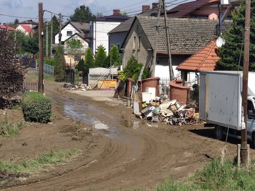 Dwa tygodnie temu woda zalała pół powiatu wodzisławskiego....
