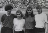 Pierwsze żużlowe dziewczyny z Rybnika. To one w roku 1990 stały na starcie w czasie meczów ROW-u ZDJĘCIA 