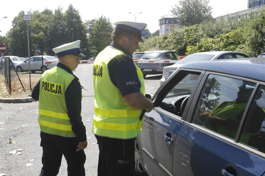 Na uwagę zasługują również Szczecin, Kraków i Katowice, w...