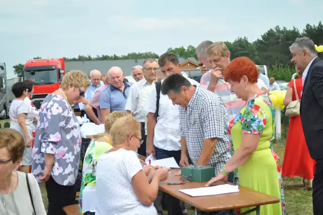 IV Zjazd pracowników PEKAES. Dawni pracownicy spotkali się w "Gajówce" pod Śremem