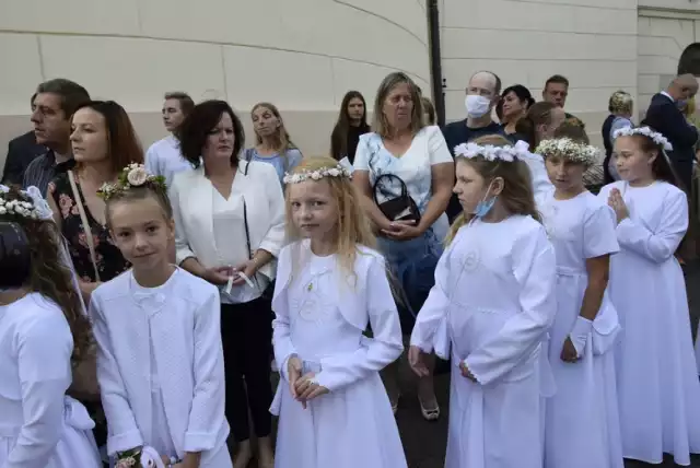 Dzieci przystąpiły do sakramentu w kościele św. Jakuba