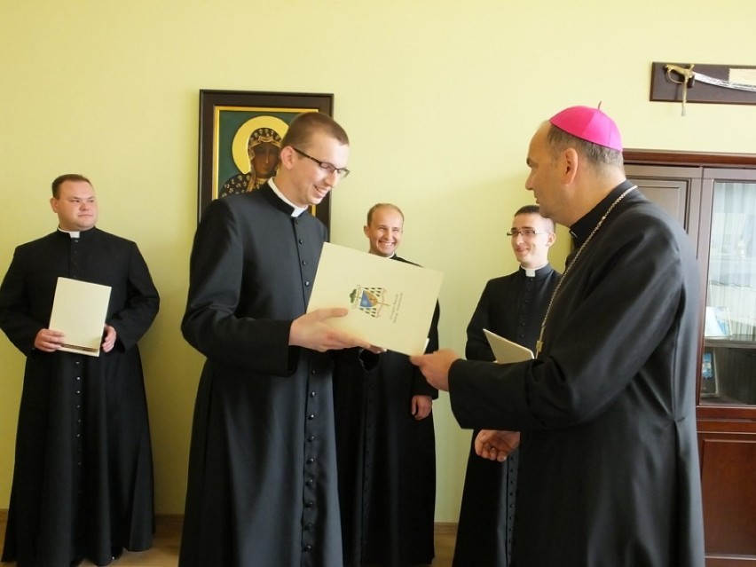 Zmiana proboszczów i wikariuszy 2016 w parafiach diecezji sosnowieckiej