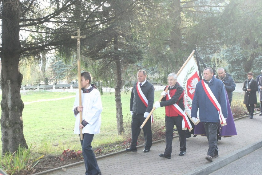 Pogrzeb najstarszego mężczyzny na Sądecczyźnie [ZDJĘCIA]