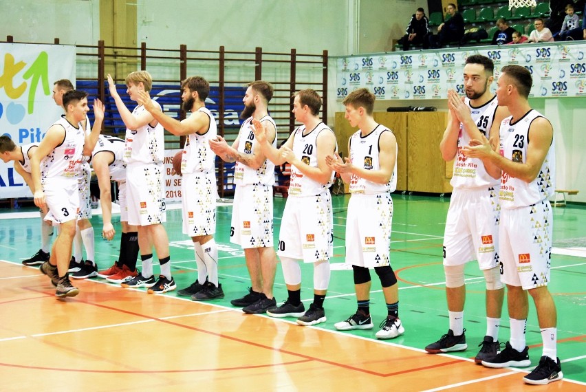 III liga koszykówki: W meczu na szczycie Basket Piła rozprawił się z AZS-em Politechnika Poznań! Zobaczcie zdjęcia