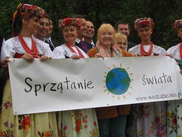 Mira Stanisławska-Meysztowicz była zachwycona tym, że w akcji uczestniczył także Zespół Śląsk