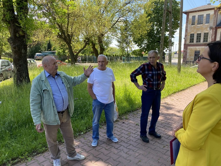 Interwencja poselska w sprawie dworca w Opocznie. Czy nad torami powstanie kładka?