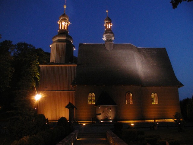 Iluminacja kościółka przy ul. Kozielskiej w Gliwicach