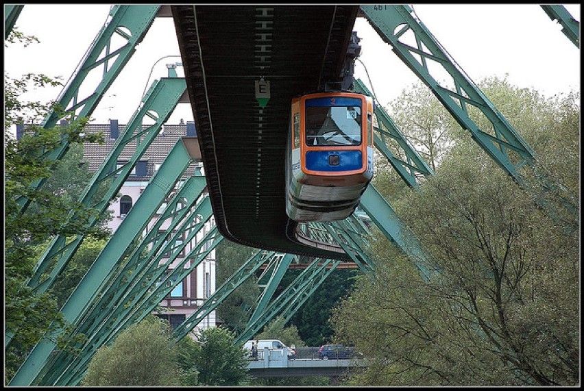 Metro w Wuppertalu / Niemcy