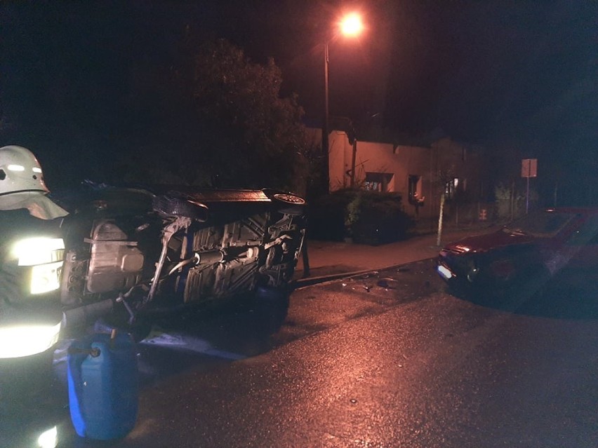 Gmina Opalenica: Po zderzeniu auto przewróciło się na bok
