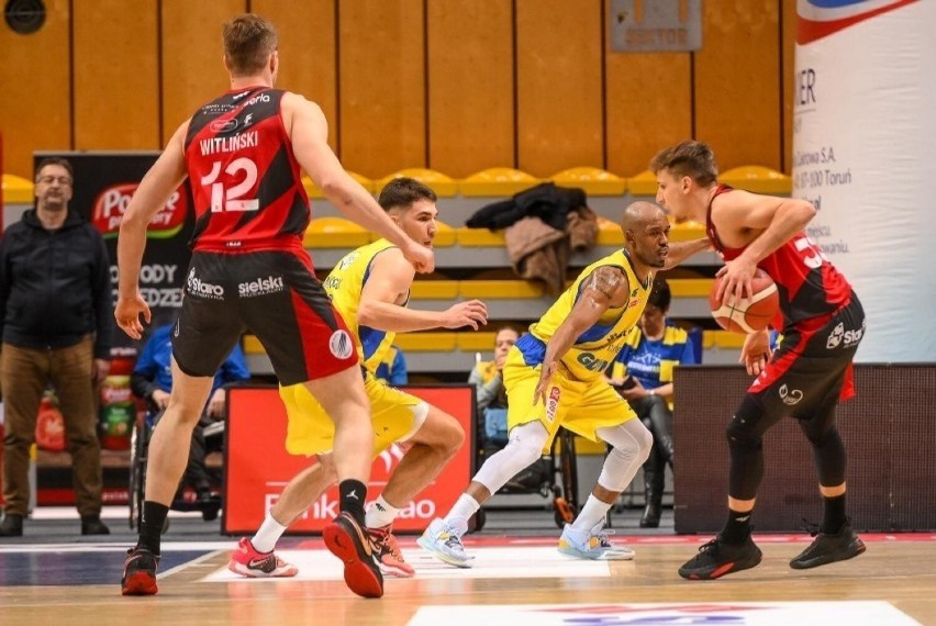 Suzuki Arka Gdynia - Grupa Sierleccy Czarni Słupsk 68:88