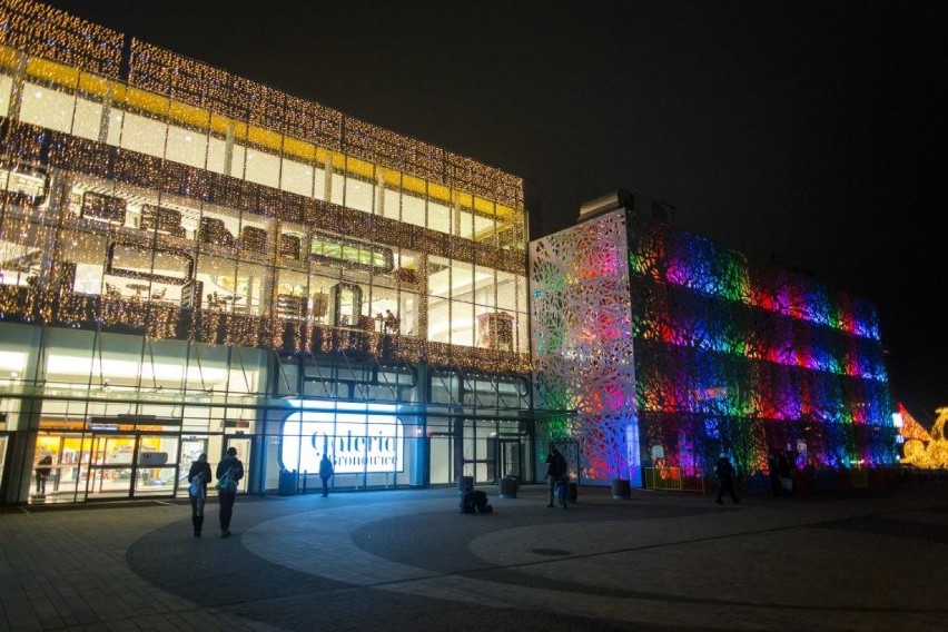 Kraków: Świąteczna iluminacja Galerii Bronowice [ZDJĘCIA]