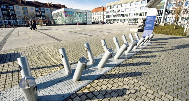 Wkrótce te  stojaki, podobnie jak pozostałe zamontowane w Koszalinie, zapełnią się jednośladami do  wypożyczenia. Podobnie w Kołobrzegu - tu także  sezon z firmą Nextbike  rusza 1 marca