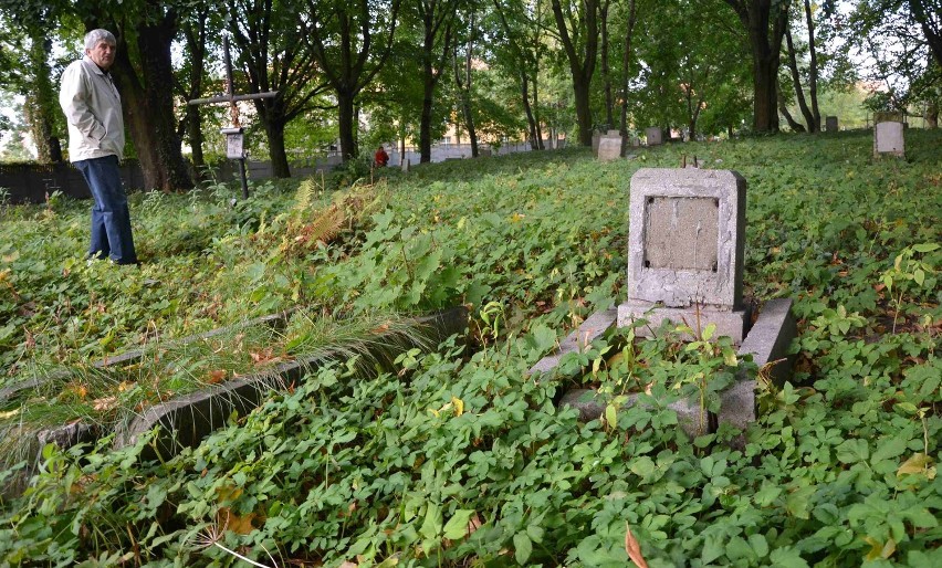 Radny Stanisław Berliński uważa, że cmentarz przy ul....