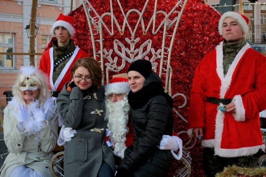 Jarmark  św Mikołaja 2021 na Placu Wolności w Koninie - Coraz bliżej święta!!