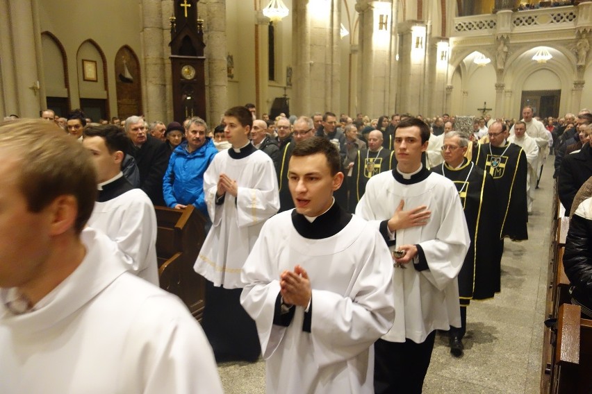 Pasterkę w katedrze łódzkiej poprowadzi abp Marek...