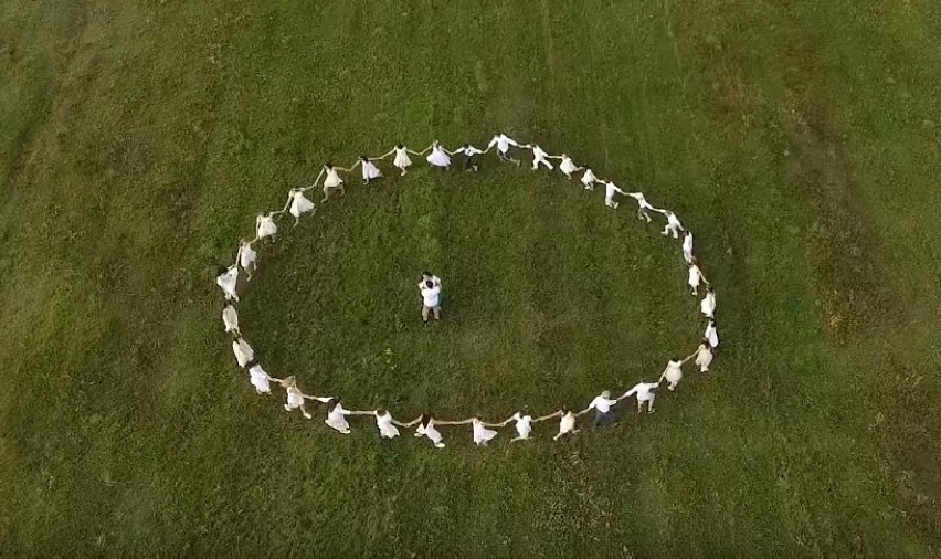 "Nie wstydź się mówić, że kochasz" Piotra Rubika w wykonaniu...