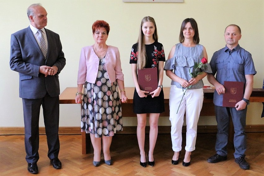 Starosta Złotowski wręczył nagrody najlepszym absolwentom szkół średnich [ZDJĘCIA]