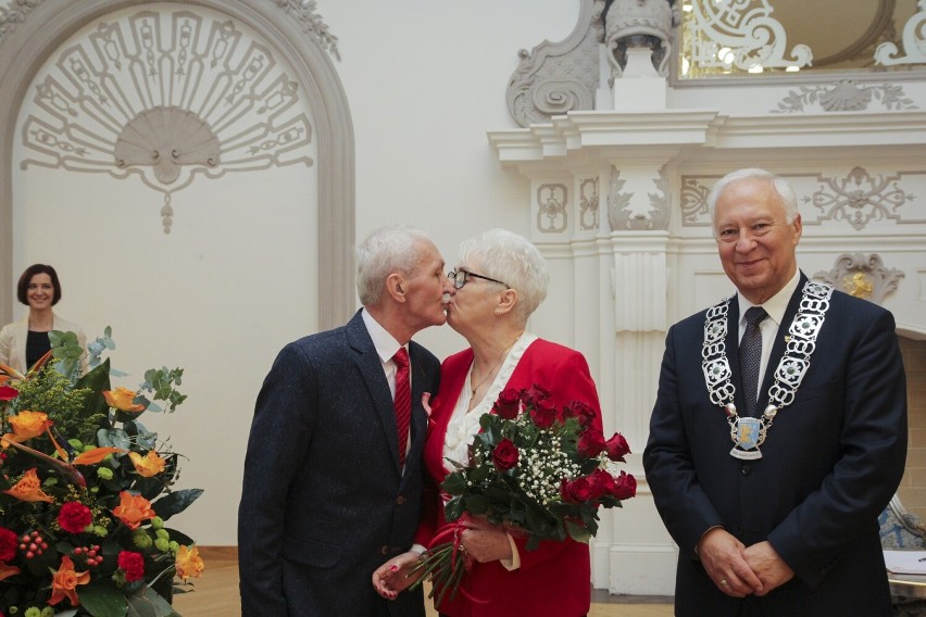 Jubileusz Złotych Godów w Legnicy. Te małżeństwa trwają już 50 lat, zobaczcie zdjęcia!