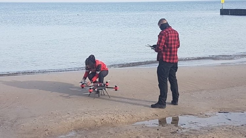 Szukali z dronem Sebastiana zaginionego  w Kołobrzegu