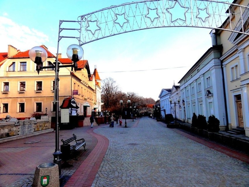 Główna ulica zachęca do spacerów Fot.M.Bachorski-Rudnicki