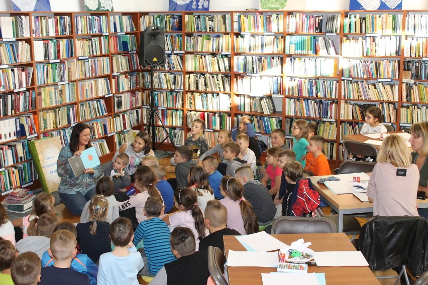 Książka artystyczna – warsztaty w międzyzdrojskiej bibliotece