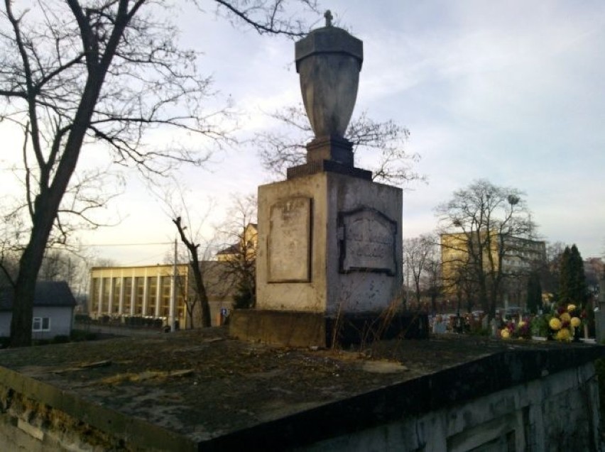 Grób rodziny Wilde na cmentarzu w Radziejowie. Fot.Karol...