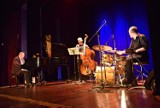 Koncert światowej sławy jazzmana w Kraśniku. Kuba Stankiewicz Trio na scenie CKiP (ZDJĘCIA, WIDEO)